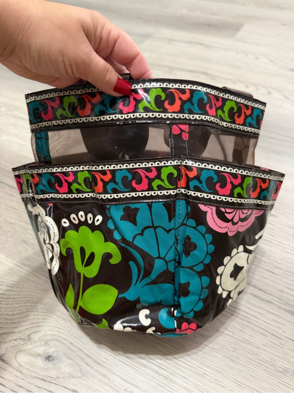 NEW Vera Bradley “Lola” Shower Caddy Mesh Freestanding Bottom Water Resistant - Picture 9 of 11